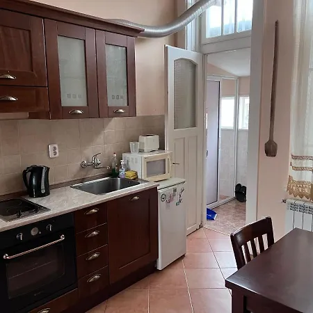 Albert Guest House *